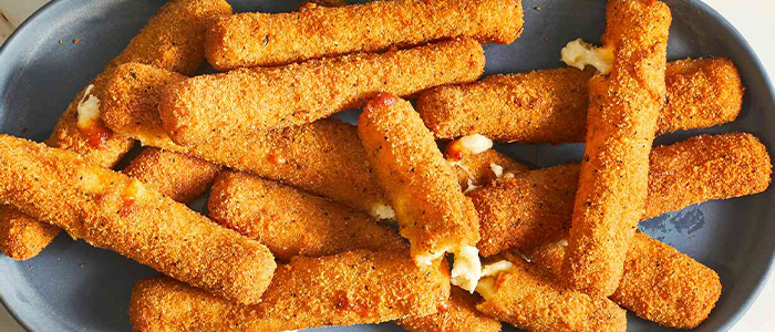 6 Pcs Breaded Mozzarella Sticks 